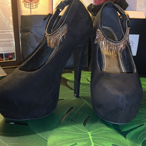 Black suede strap around ankle heels - Picture 2 of 4